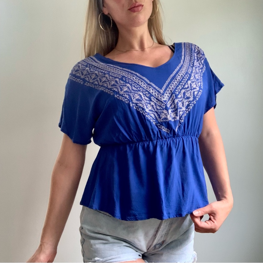 Beautiful blue peasant top with white embroidery